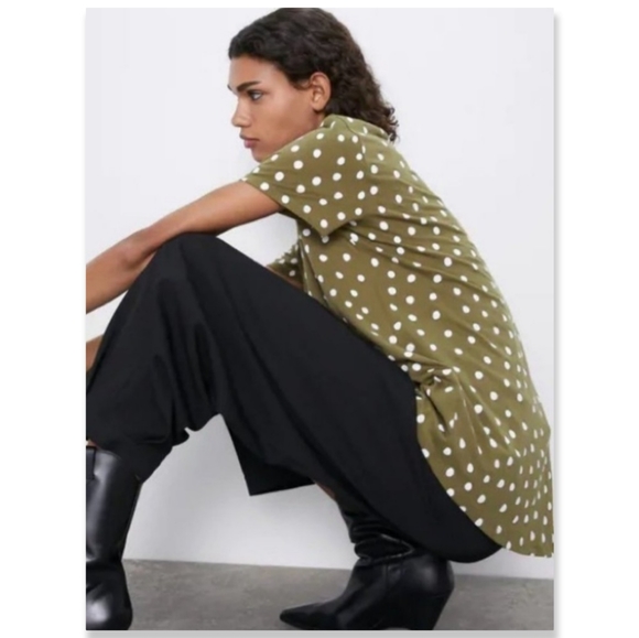 T-shirt Zara En Lin Et Coton à Pois Noir Et Blanc - Taille S - Prêt-à-porter Seconde Main En Très Bon état